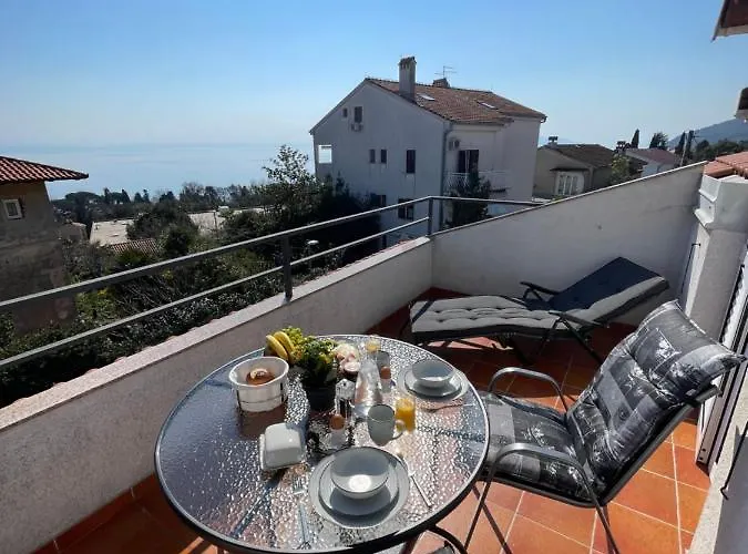 Apartment Lady Daniela Mit Meerblick In Lovran