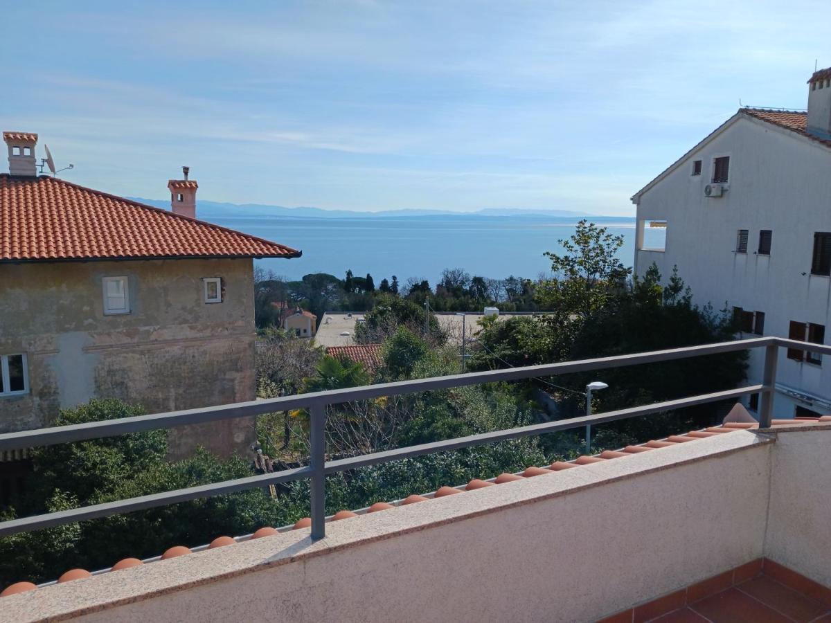 Lady Daniela Mit Meerblick In * Lovran