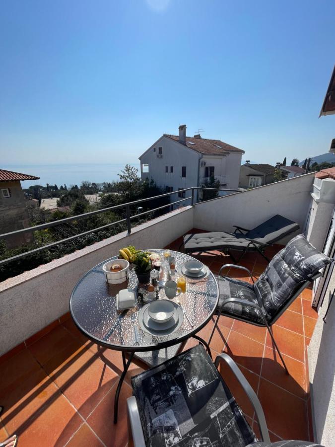 Apartment Lady Daniela Mit Meerblick In
